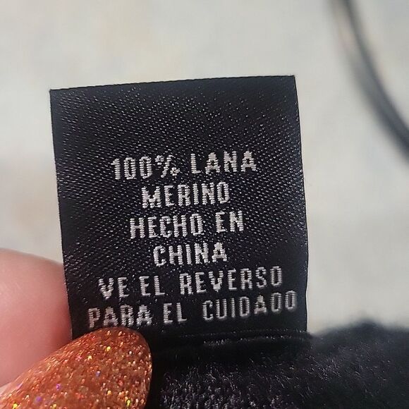 CK Calvin Klein 100%Merino wool v neck, size L - Picture 5 of 5